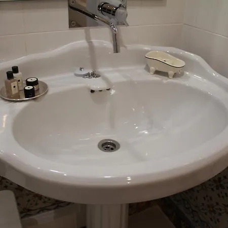 Гостевой дом Downtown 4*