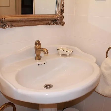 Guest house Downtown 4*