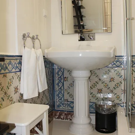Downtown Guest house 2*