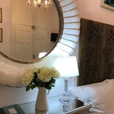 Downtown Guest house