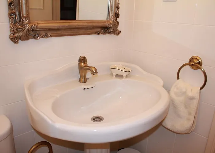 Pensión Downtown 4*