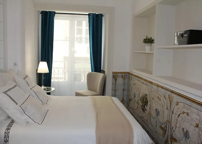 Downtown Pensión 4*